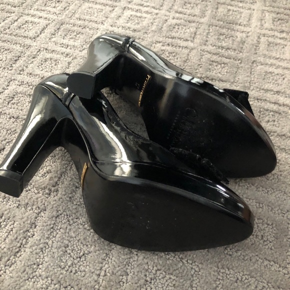 cole haan black patent leather pumps